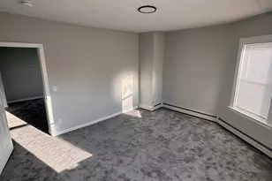 77 Oak St, Gardner, MA 01440 - Photo 8