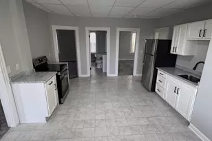 77 Oak St, Gardner, MA 01440 - Photo 1