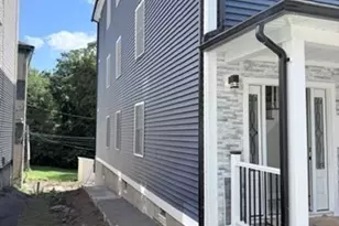 9 Maxwell, Worcester, MA 01607 - Photo 2