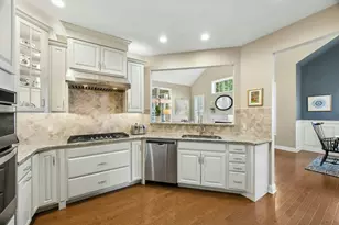 42 Ridgewood Dr, Stow, MA 01775 - Photo 4