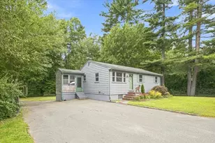 8 Cross St, Halifax, MA 02338 - Photo 4