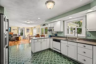 4 Mulberry St, Groveland, MA 01834 - Photo 10
