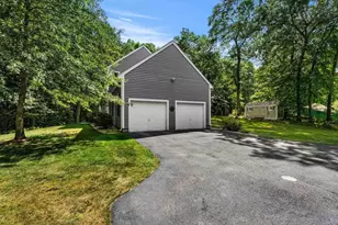 4 Mulberry St, Groveland, MA 01834 - Photo 4