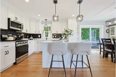 70 Henrietta Way, Taunton, MA 02780 - Photo 2