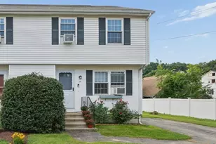 14 Phoenix St, Worcester, MA 01604 - Photo 1