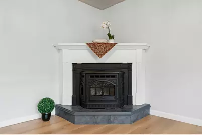 14 Phoenix St, Worcester, MA 01604 - Photo 12
