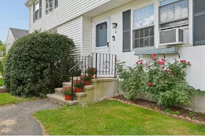 14 Phoenix St, Worcester, MA 01604 - Photo 4