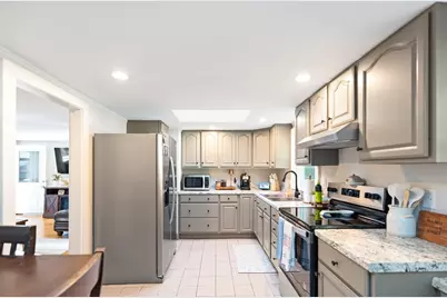 33 Park Dr, Acushnet, MA 02743 - Photo 2