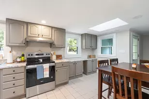 33 Park Dr, Acushnet, MA 02743 - Photo 4