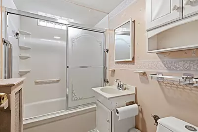 64 Stewart St, Chicopee, MA 01020 - Photo 24