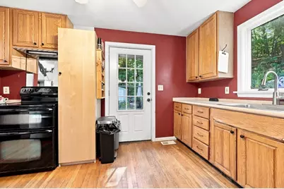 79 Waverly Rd, Woburn, MA 01801 - Photo 10