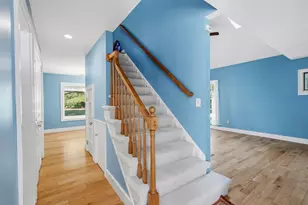 17 Walnut Ct, Rockland, MA 02370 - Photo 4