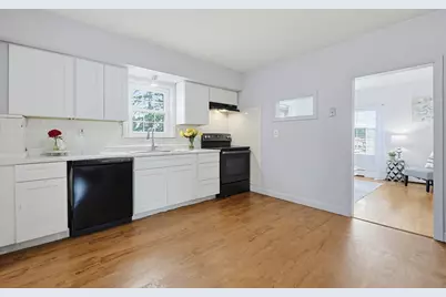 117 Bacon St, Attleboro, MA 02703 - Photo 2