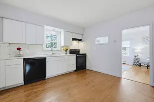 117 Bacon St, Attleboro, MA 02703 - Photo 2