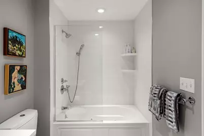 407 W 1st St #302, Boston, MA 02127 - Photo 22