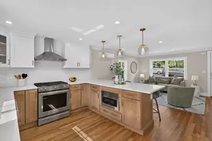 24-1/2 N Central St, Peabody, MA 01960 - Photo 6