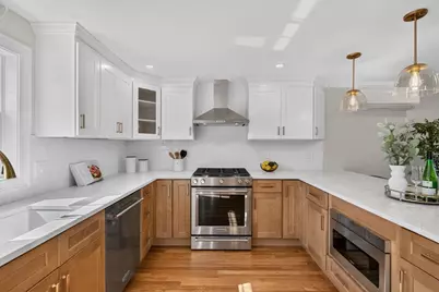 24-1/2 N Central St, Peabody, MA 01960 - Photo 4