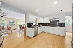 1028 Webster St, Needham, MA 02492 - Photo 8