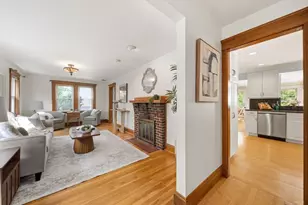 1028 Webster St, Needham, MA 02492 - Photo 4