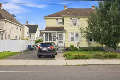 250-252 Winsor Street, Ludlow, MA 01056 - Photo 2