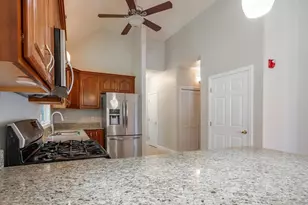 30 Holly Ln, Dracut, MA 01826 - Photo 10