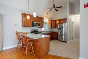 30 Holly Ln, Dracut, MA 01826 - Photo 8