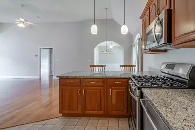 30 Holly Lane #30, Dracut, MA 01826 - Photo 10