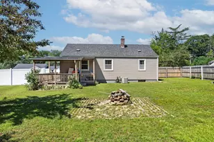 133 Denwall Dr, Springfield, MA 01119 - Photo 2