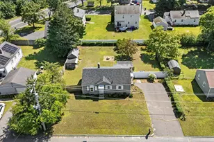 133 Denwall Dr, Springfield, MA 01119 - Photo 4