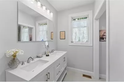 685C Curtis Corner, South Kingstown, RI 02879 - Photo 26