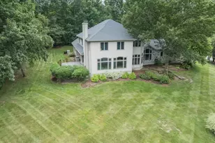 82 Mountain View Dr, Belchertown, MA 01007 - Photo 4