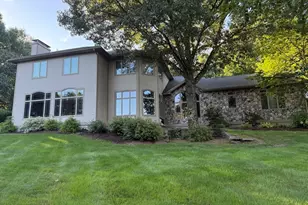 82 Mountain View Dr, Belchertown, MA 01007 - Photo 2
