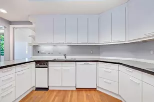 99-10 Florence St, Newton, MA 02467 - Photo 18