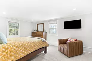 151 Oakland St, Wellesley, MA 02481 - Photo 28