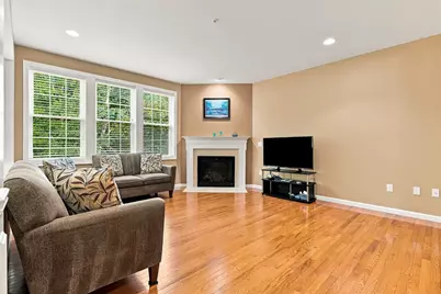 18 Daffodil Ct #18, Grafton, MA 01560 - Photo 6