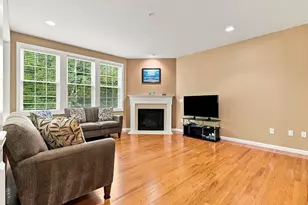 18 Daffodil Ct, Grafton, MA 01560 - Photo 6
