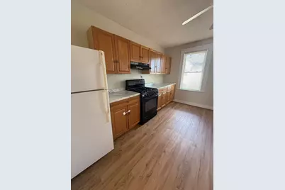 72 Lowell #2, Peabody, MA 01960 - Photo 4