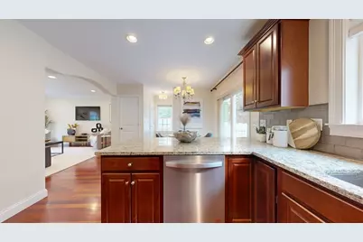 50 Marivista Ave, Waltham, MA 02451 - Photo 10