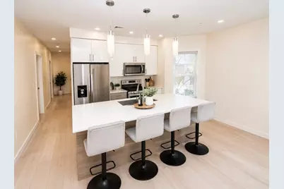 3 Evergreen Ave #3, Somerville, MA 02145 - Photo 2