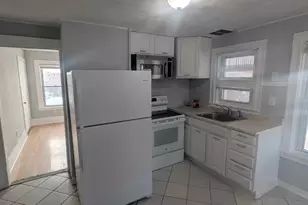 17 Ward St, Worcester, MA 01610 - Photo 8