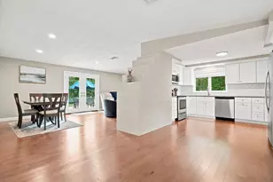 53 Bradford Rd, Framingham, MA 01701 - Photo 12