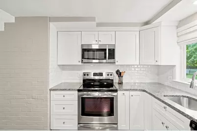 53 Bradford Rd, Framingham, MA 01701 - Photo 8