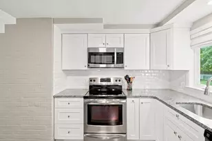 53 Bradford Rd, Framingham, MA 01701 - Photo 8