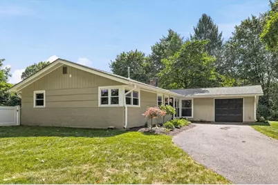 53 Bradford Rd, Framingham, MA 01701 - Photo 2