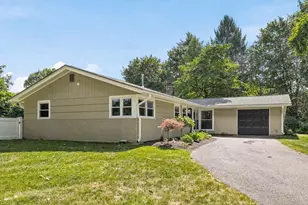 53 Bradford Rd, Framingham, MA 01701 - Photo 2
