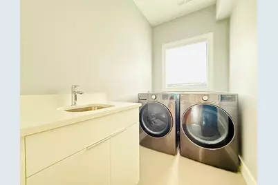 99 West St #1, Newton, MA 02459 - Photo 18