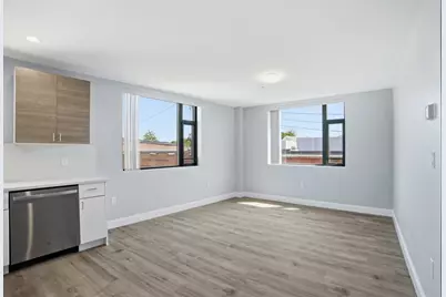 632 Centre St #304, Boston, MA 02139 - Photo 4