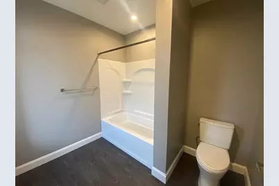 4945 Washington #107, Boston, MA 02132 - Photo 14