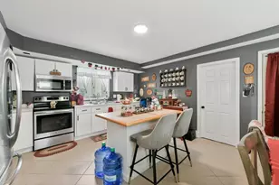 76 Plain St, Taunton, MA 02780 - Photo 18
