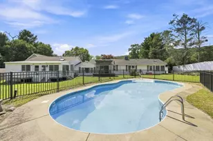 102 Lakeside Dr, Monson, MA 01057 - Photo 34